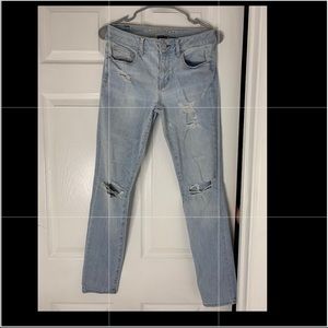 CANT FIT ; FIT LIKE JEGGINGS